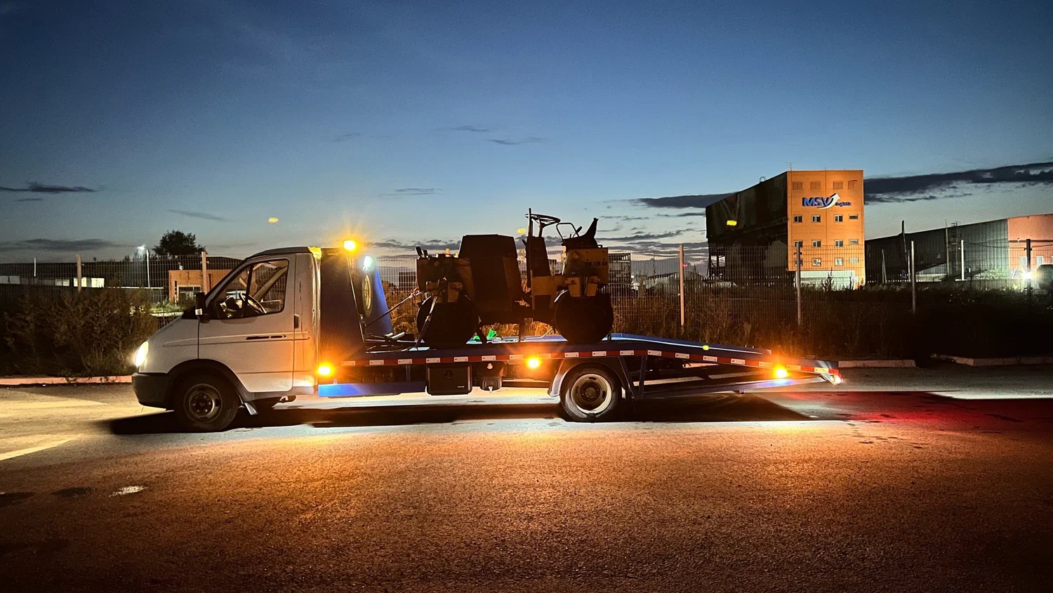 Ночная подача эвакуатора